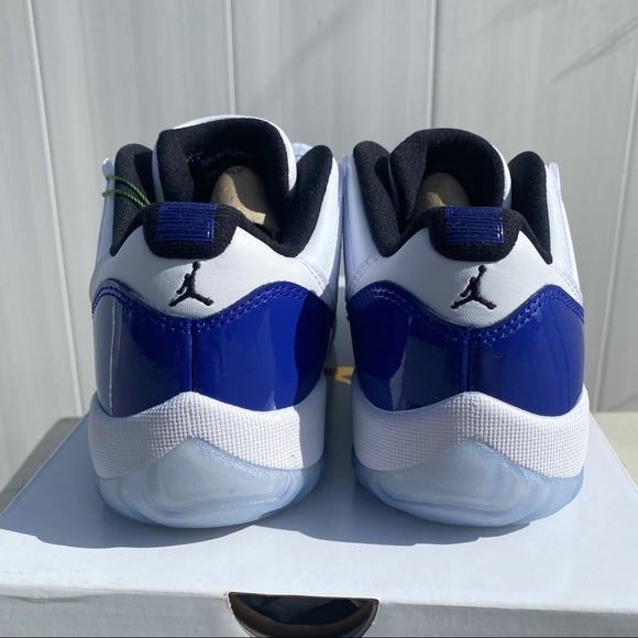 Jordan Retro 11 Low White Concord (Sold) - Picture 5 of 7